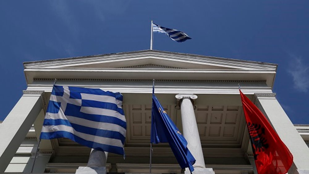 Αλβανός ΥΠΕΞ: Καταθέσαμε non papers και για το "Tσάμικο"