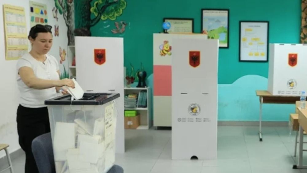 Εκλογές στην Αλβανία: Έκλεισαν οι κάλπες στο &quot;ντέρμπι&quot; Ράμα - Μπερίσα