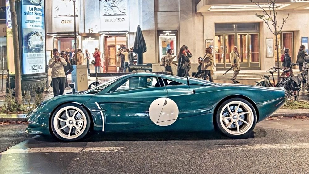 Μια μοναδική Pagani Huayra Codalunga με την υπογραφή της Hermes