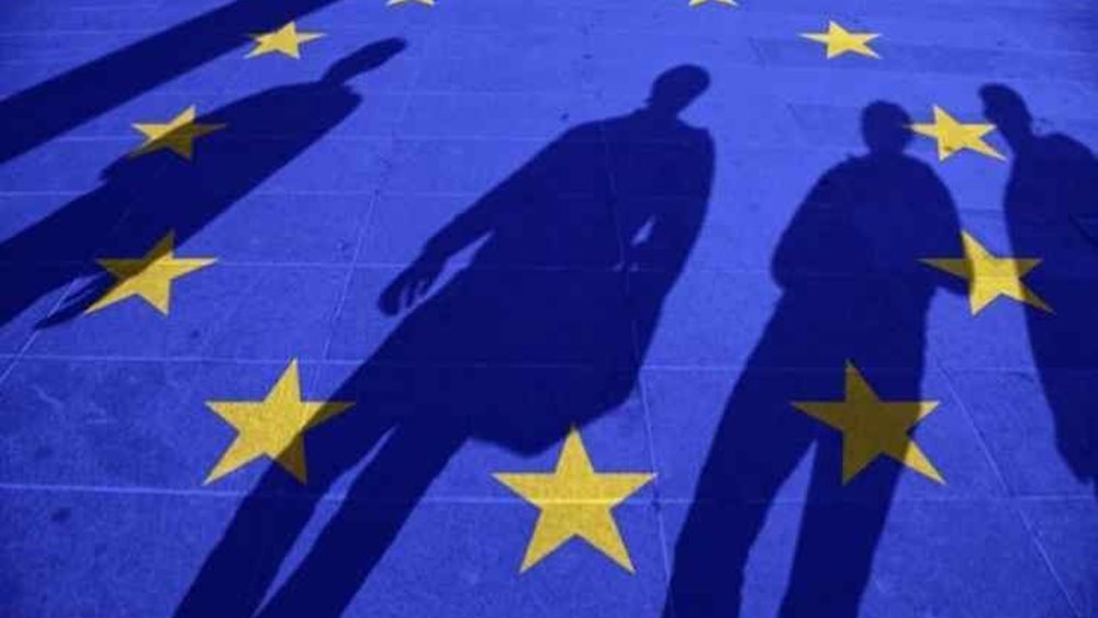 ΕΕ: Μέχρι αύριο Τρίτη έτοιμος ο κατάλογος των χωρών με τις οποίες θα ανοίξουν τα σύνορα, λέει η Ισπανία