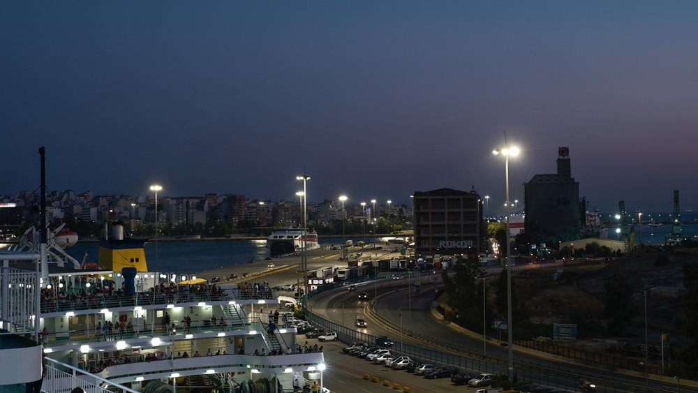 Πειραιάς: Και δεύτερο κοντέινερ με πάνω από 100 κιλά κοκαΐνης - Ψάχνουν σύνδεση με το πρώτο