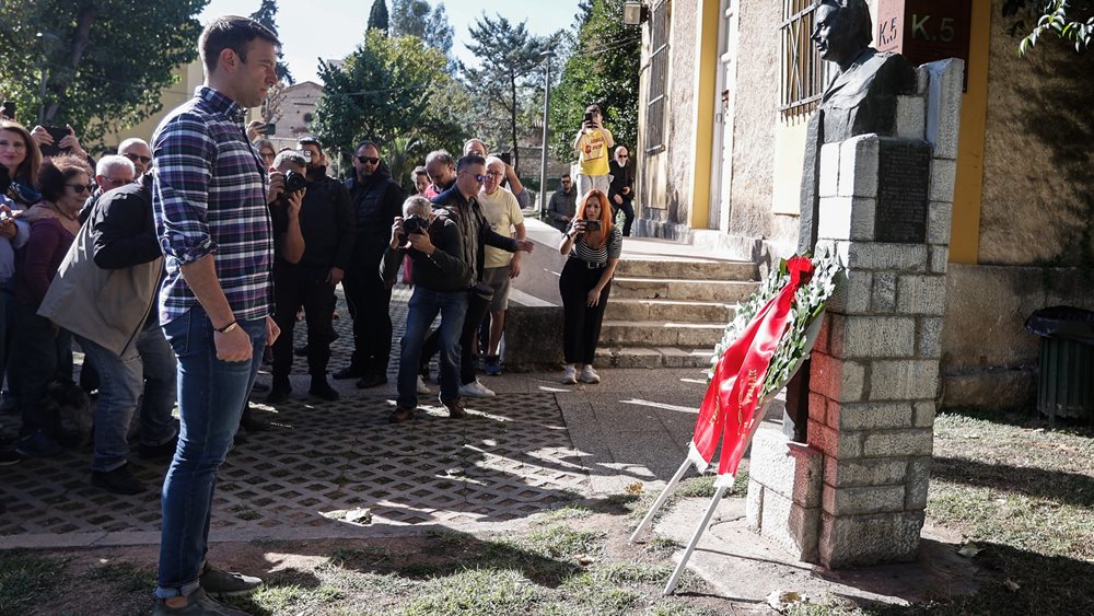 Στεφάνι στο μνημείο του ΕΑΤ ΕΣΑ, στο Πάρκο Ελευθερίας κατέθεσε ο Στ. Κασσελάκης