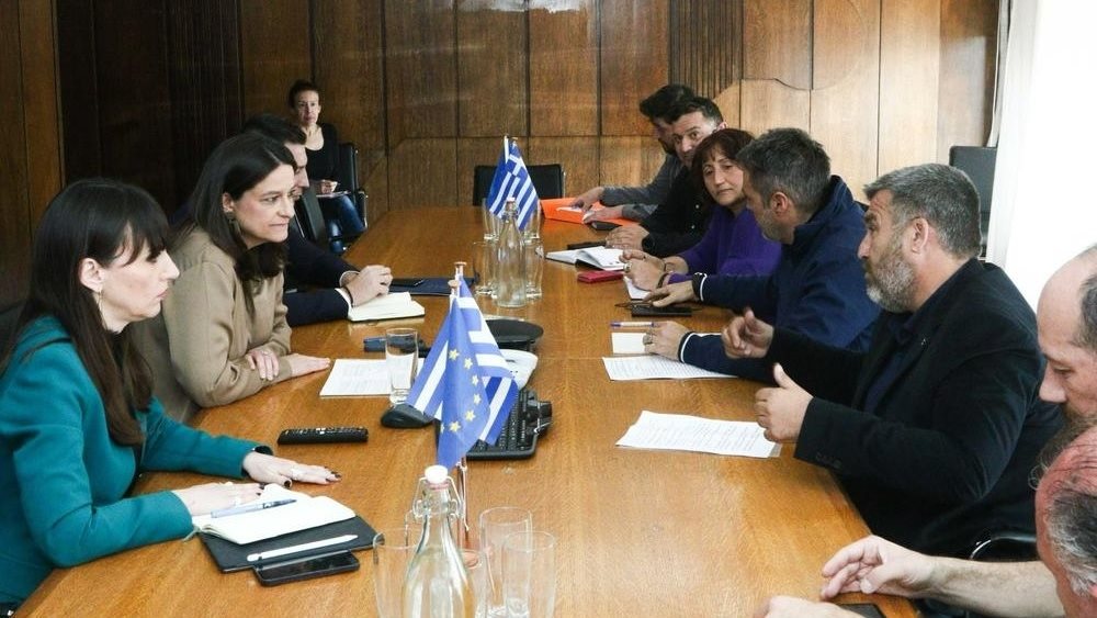 Συνάντηση της ΥΠΕΣ Νίκης Κεραμέως με το προεδρείο της ΠΟΕ-ΟΤΑ