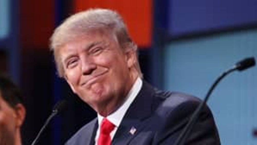 Νταβός: Πολιτικοί και επικεφαλής εταιρειών διχασμένοι μπροστά στις εξαγγελίες Trump