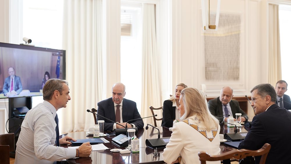 Συνάντηση Κ. Μητσοτάκη με τους ευρωβουλευτές ΝΔ στο Μαξίμου – Τι συζήτησαν