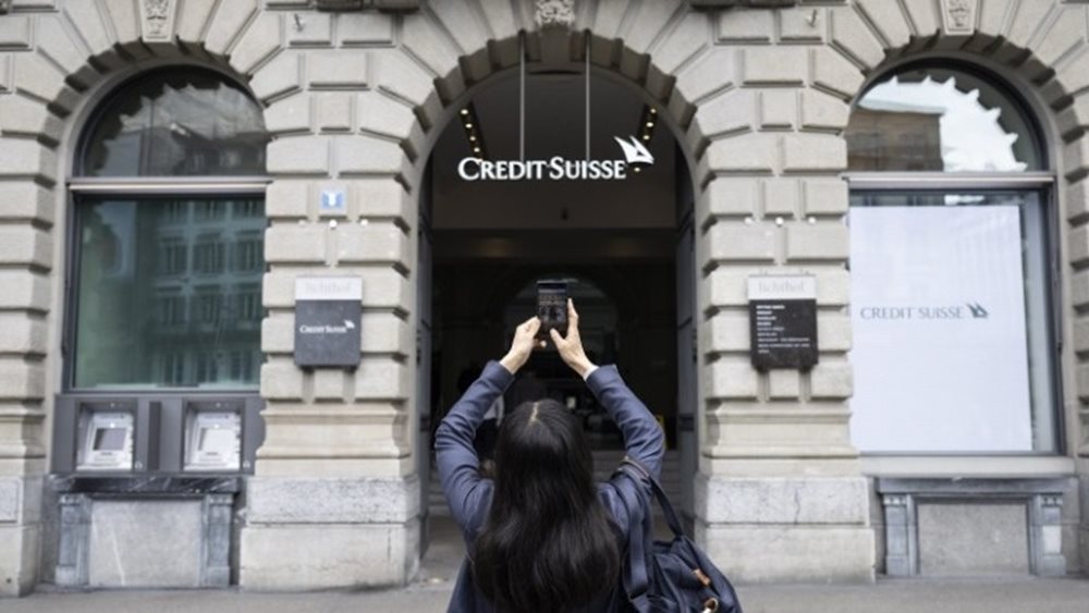Η κοινοβουλευτική έρευνα για την Credit Suisse υποβάλλει ποινική δίωξη για τις διαρροές