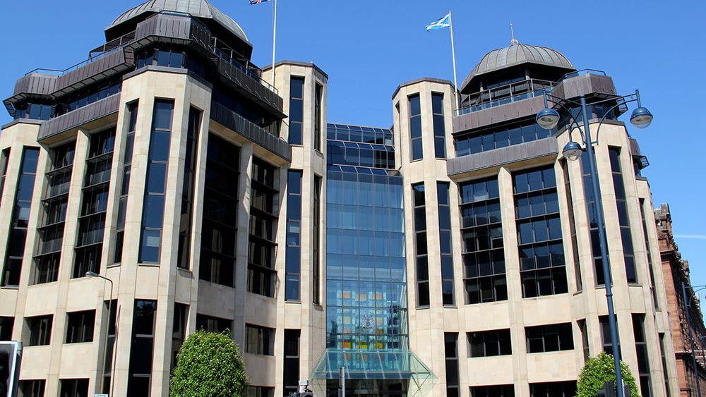 Standard Life: Αυξάνει το μέρισμα κατά 8%