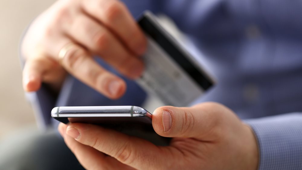 Δυναμικά μπαίνουν στο e-shop οι τράπεζες