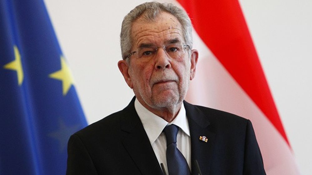 Αυστρία: Ο Αλεξάντερ Βαν ντερ Μπέλεν επανεκλέγεται ομοσπονδιακός πρόεδρος από τον α&#39; γύρο