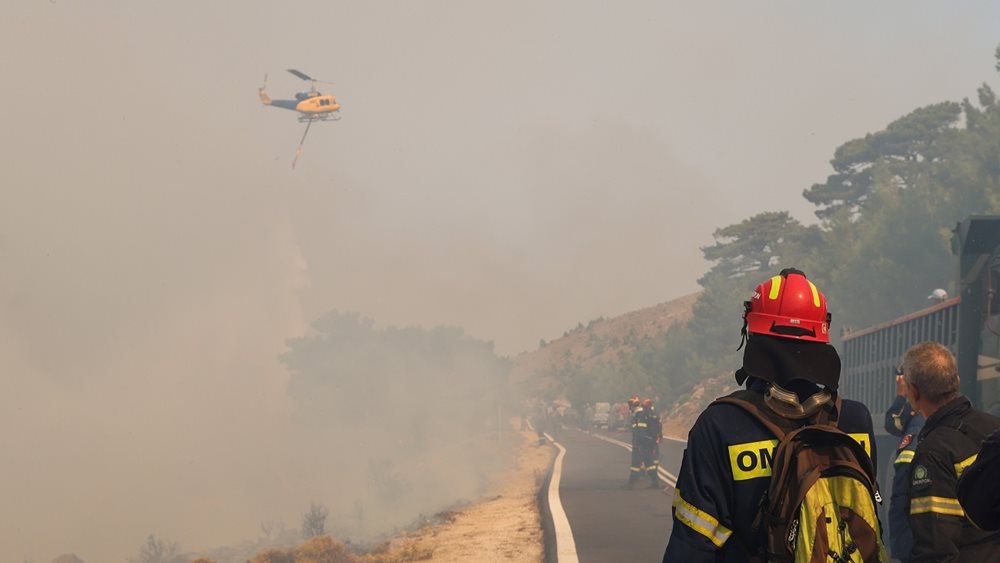 Αντιπολιτευτικές βολές για έλλειψη σχεδιασμού και πρόληψης, εν μέσω νέων καταστροφικών πυρκαγιών