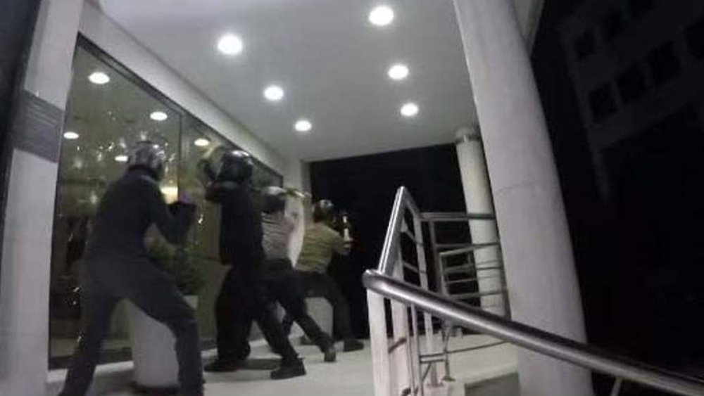 Νέα καταδρομική επίθεση του "Ρουβίκωνα" σε πολυκατάστημα