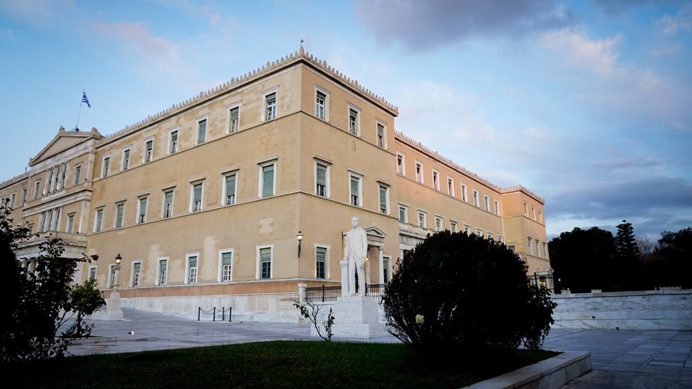 Τέμπη: Το πολιτικό σκηνικό μετά το πόρισμα και το μήνυμα των σημερινών συλλαλητηρίων