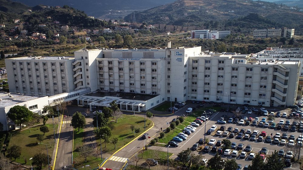 Πάτρα: Σε σοβαρή κατάσταση στο Νοσοκομείο Ρίου 19χρονος με κορονοϊό