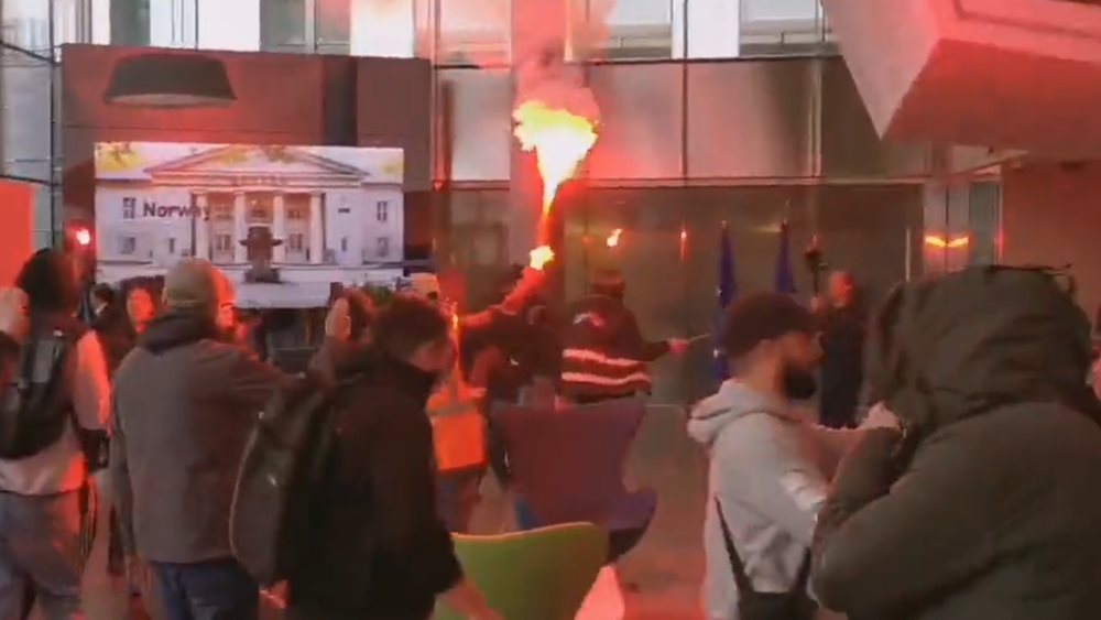 Παρίσι: Διαδηλωτές εισέβαλαν στη διαχειρίστρια χρηματιστηρίου Euronext