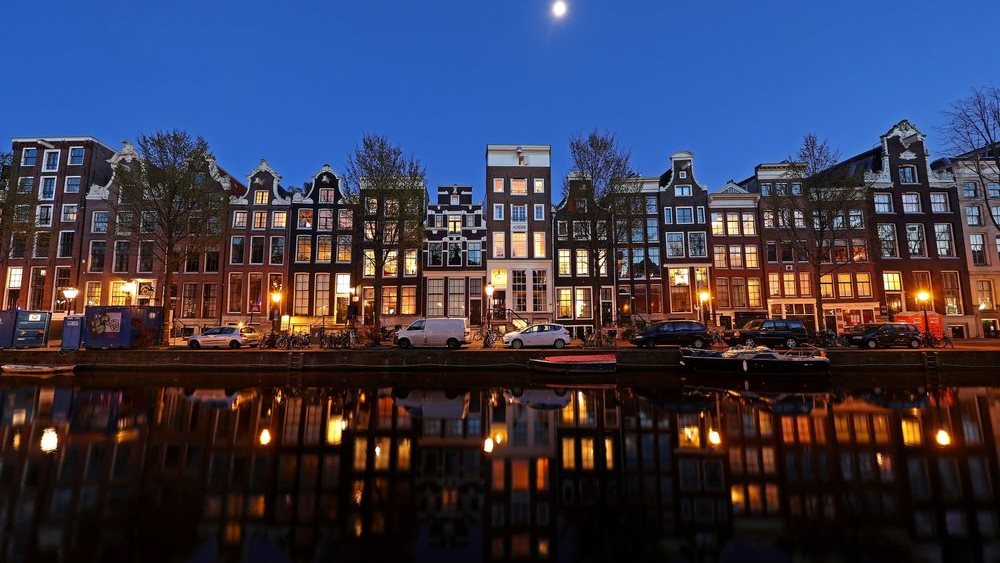 Ποιο είναι το νέο χρηματοοικονομικό κέντρο της ΕΕ, που εκθρονίζει το Λονδίνο