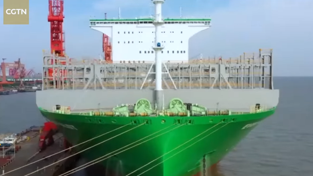 Στο νερό το μεγαλύτερο containership του κόσμου