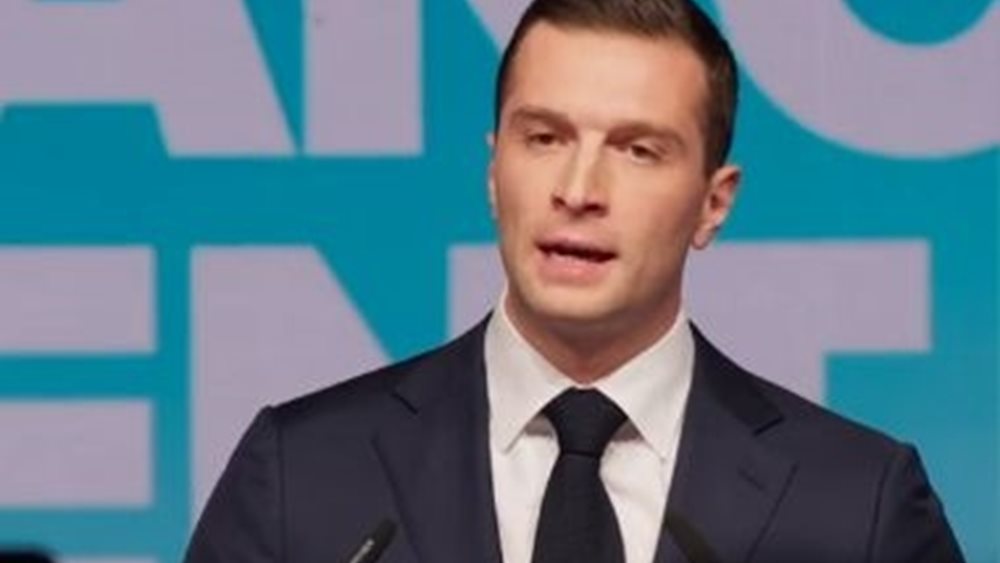 Ζορντάν Μπαρντελά: Ποιος είναι ο 28χρονος "αρχηγός" του ακροδεξιού κόμματος της Γαλλίας