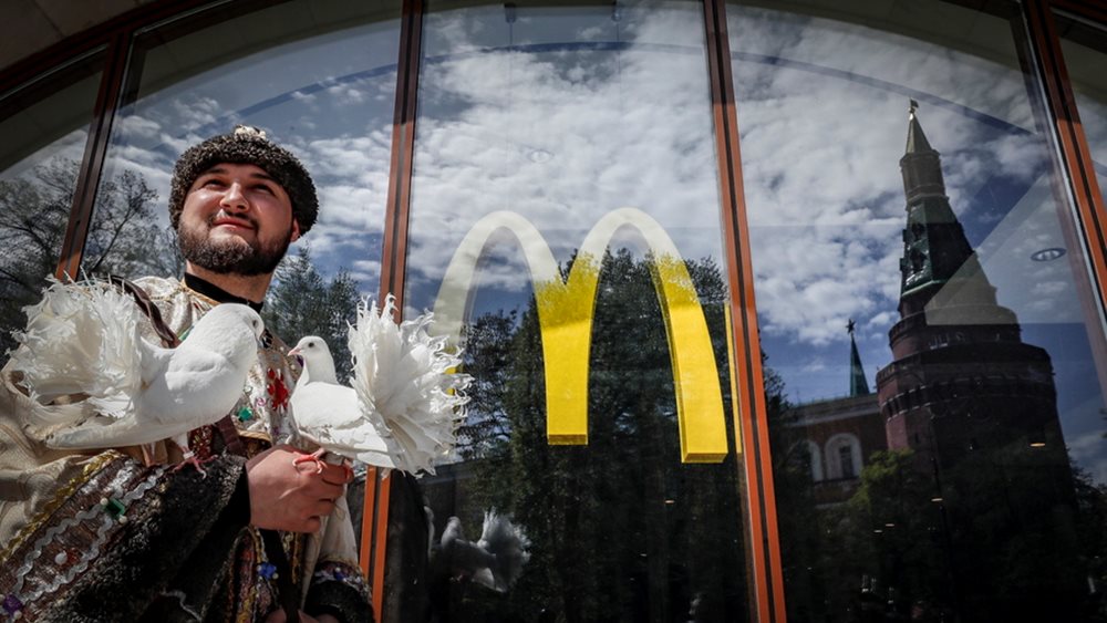 Τα McDonald&#39;s στη Λευκορωσία μετονομάζονται σε &quot;Νόστιμο και τελεία&quot;