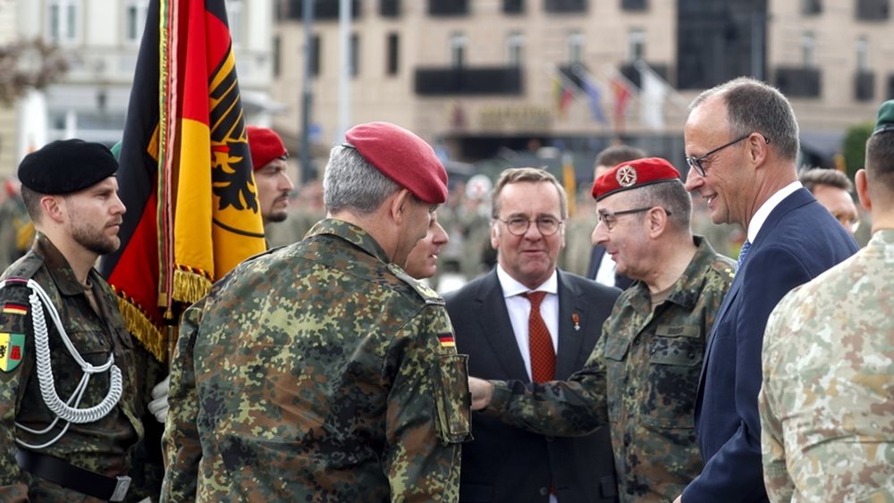 Η Γερμανία έστειλε στρατό στην Λιθουανία και δείχνει το δρόμο