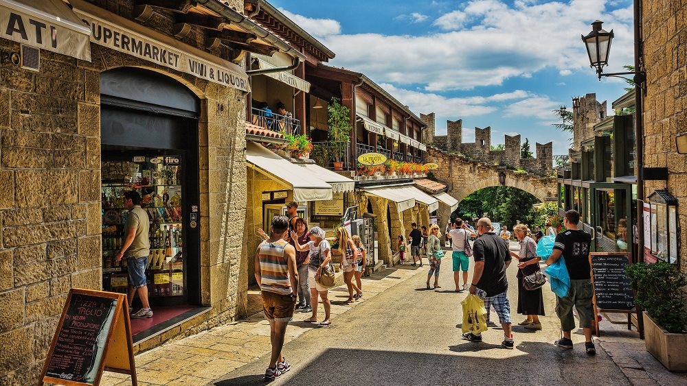 Το Σαν Μαρίνο δελεάζει τους τουρίστες με εμβόλια κατά του κορονοϊού