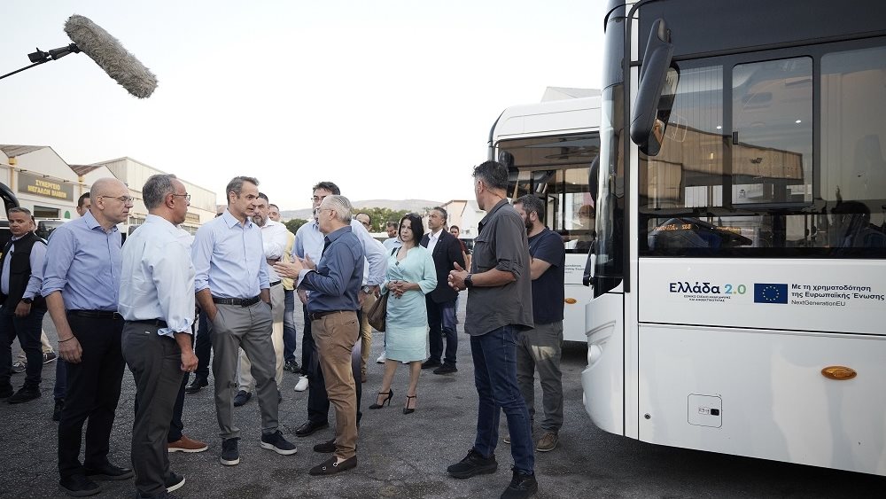 Κ. Μητσοτάκης: Μέχρι το τέλος του 2025 θα κυκλοφορούν συνολικά 900 καινούργια λεωφορεία