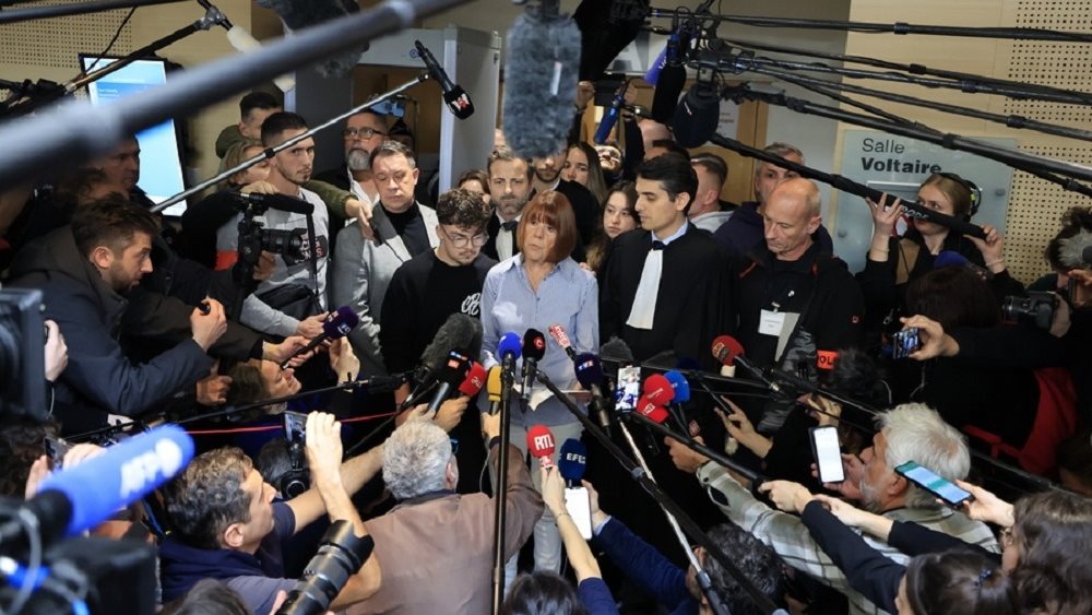 Γαλλία: Ο πρόεδρος Μακρόν ευχαρίστησε τη Ζιζέλ Πελικό για το “θάρρος” της