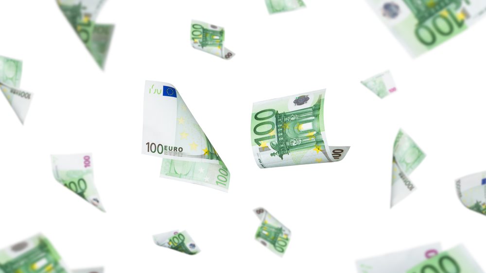 Τα κίνητρα για τη χρήση καρτών αντί μετρητών μέσω φορο-λοταρίας