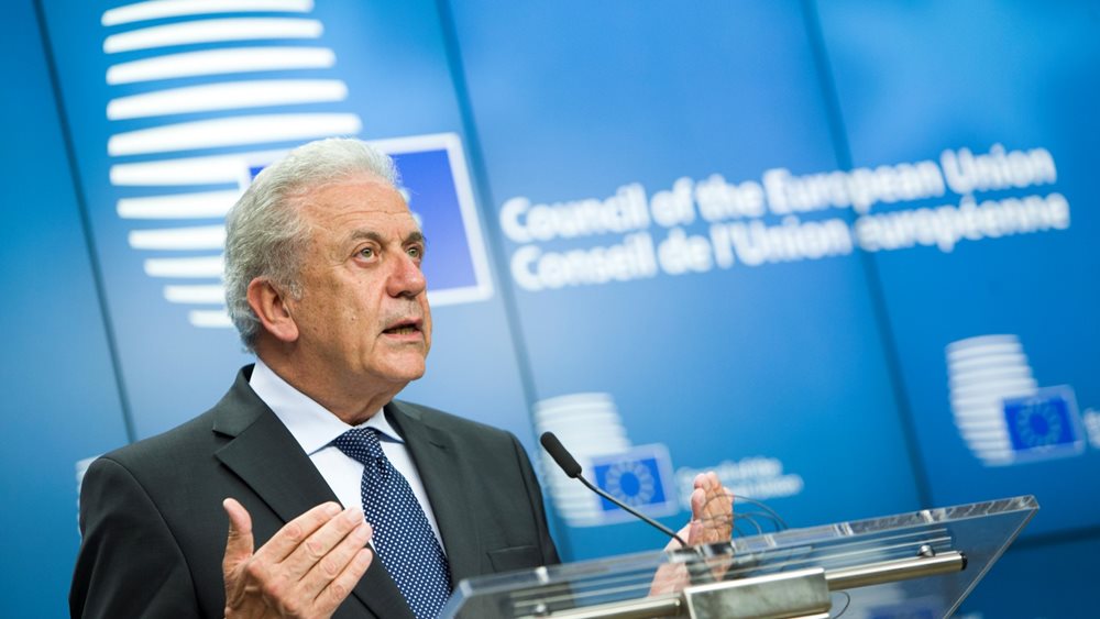 Δ. Αβραμόπουλος: Εξετάστηκε δύο φορές το ενδεχόμενο να τεθεί η Ελλάδα εκτός Σένγκεν