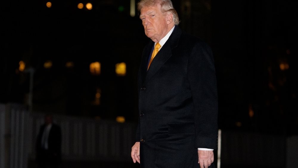 Τραμπ κατά πάντων: "Καλή ιδέα" μια επέμβαση και στην Κολομβία - "Έτοιμη να καταρρεύσει" η Κούβα, τι είπε για Μεξικό, Γροιλανδία και Ιράν