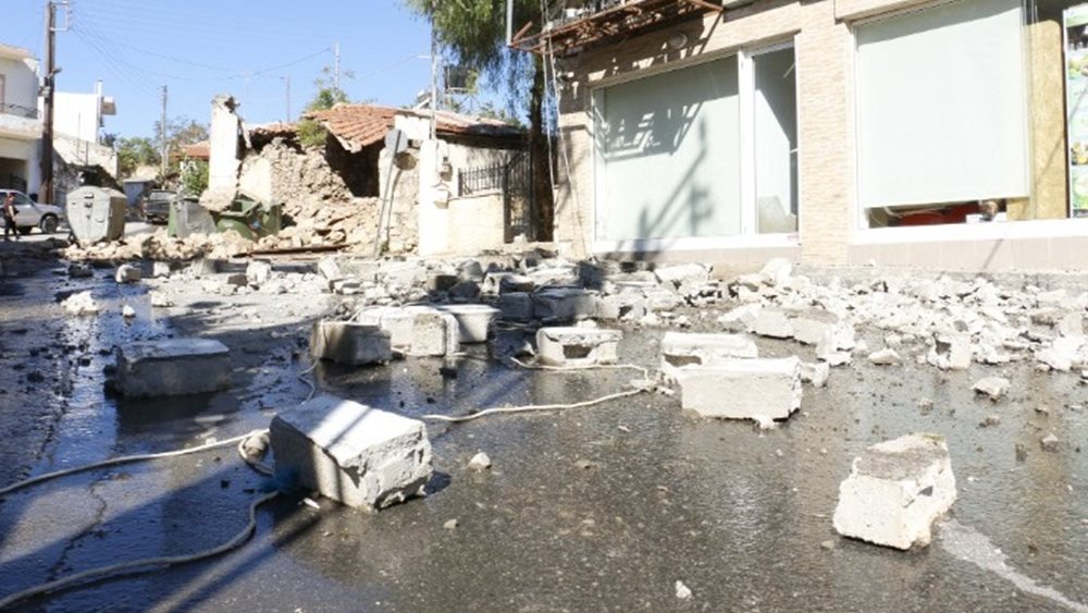 Σεισμός 5,8 Ρίχτερ στο Ηράκλειο Κρήτης: Ένας νεκρός, 12 τραυματίες - Στήνονται σκηνές για 2.500 ανθρώπους