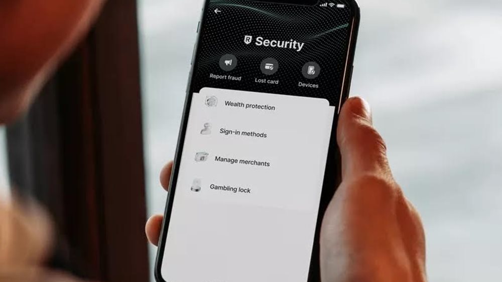 Revolut: Τι φοβούνται οι Έλληνες στις διακοπές τους