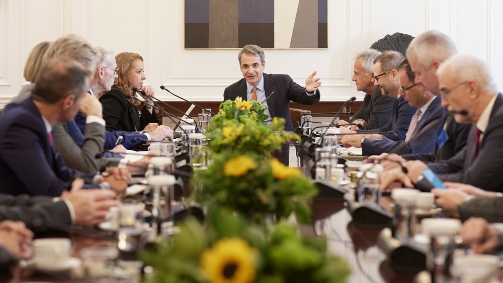 Συνάντηση Κ. Μητσοτάκη με ανώτατα στελέχη ευρωπαϊκών χημικών βιομηχανιών