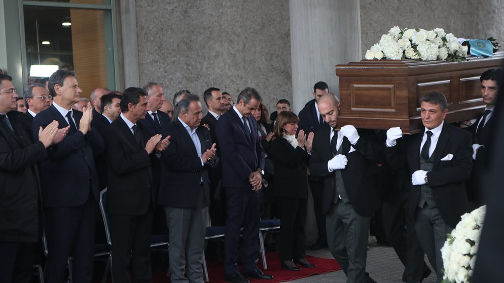 Σε κλίμα συγκίνησης το &quot;τελευταίο αντίο&quot; στον Γιάννη Μπουτάρη στη Θεσσαλονίκη - Οι επικήδειοι