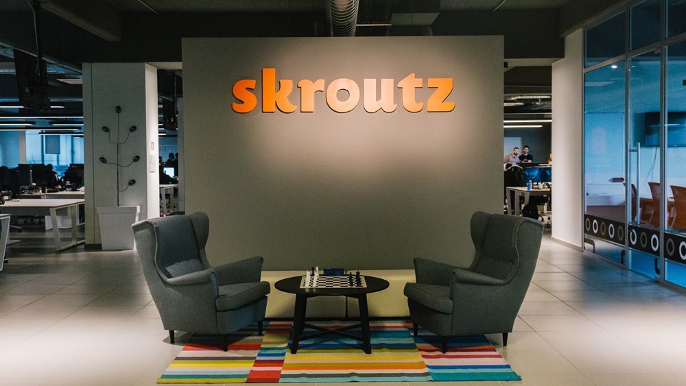 Skroutz: Αύξηση 28% σημείωσαν οι online αγορές κατά την εορταστική περίοδο των Χριστουγέννων
