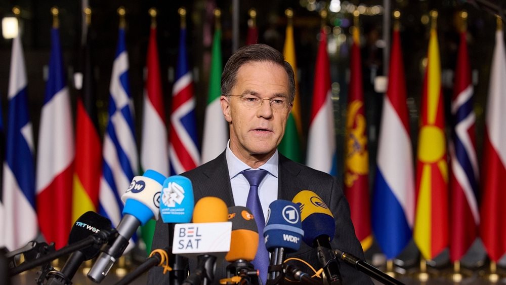 Ρούτε: To NATO θα εξακολουθήσει να συνεργάζεται με τη Δανία και τη Γροιλανδία