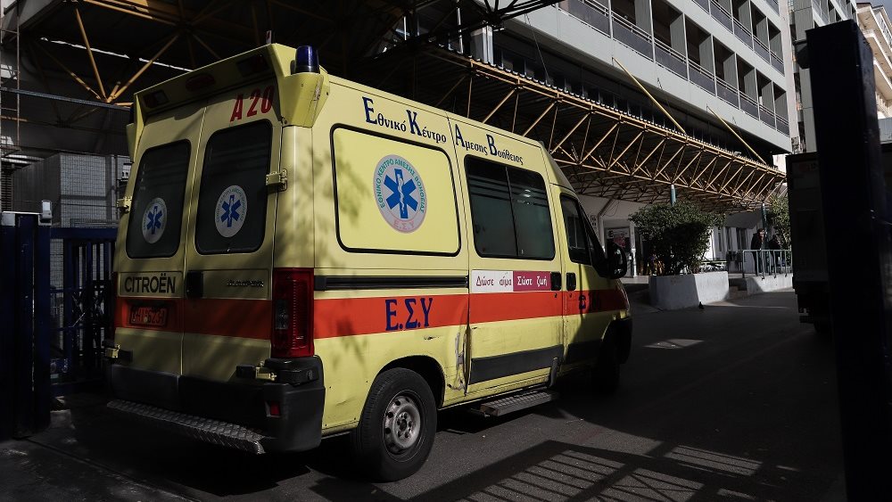 Κορονοϊός - ασθενοφόρο 21.12.2020