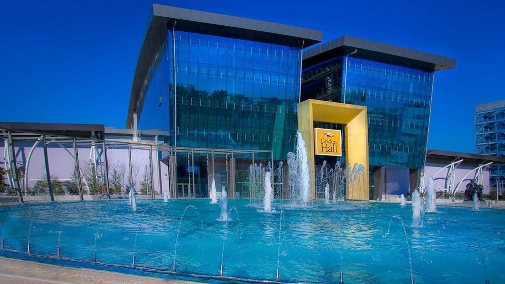 Ανθεκτικά στο lockdown τα malls της Lamda