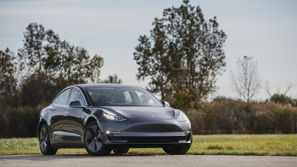 Tesla: Έχασε τις εκτιμήσεις για τα κέρδη, καλύτερα των προβλέψεων τα έσοδα