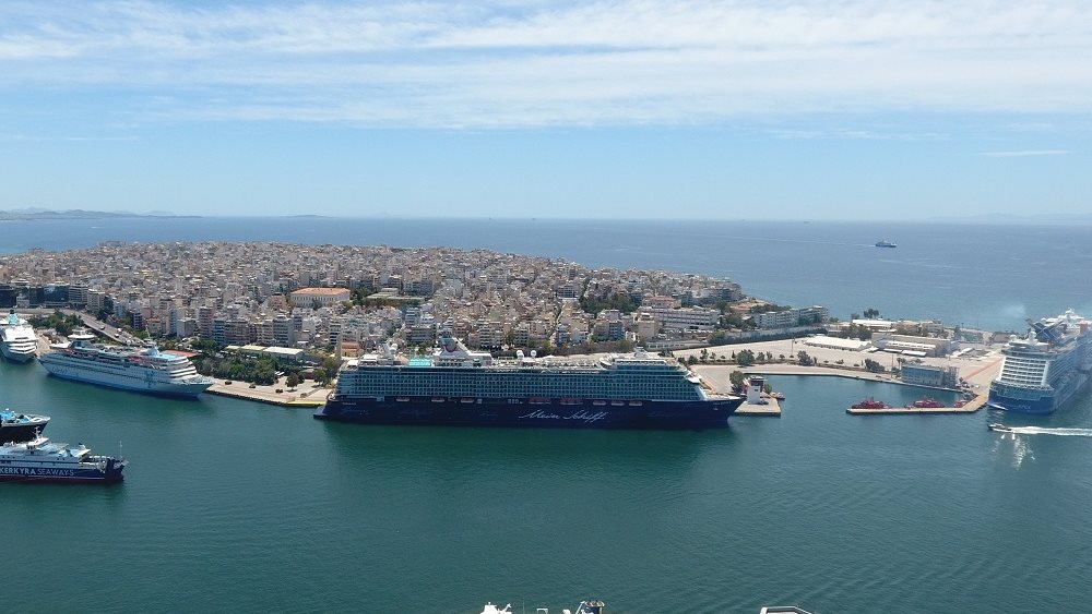 Το λιμάνι του Πειραιά υποδέχτηκε το πρώτο Κρουαζιερόπλοιο της σεζόν