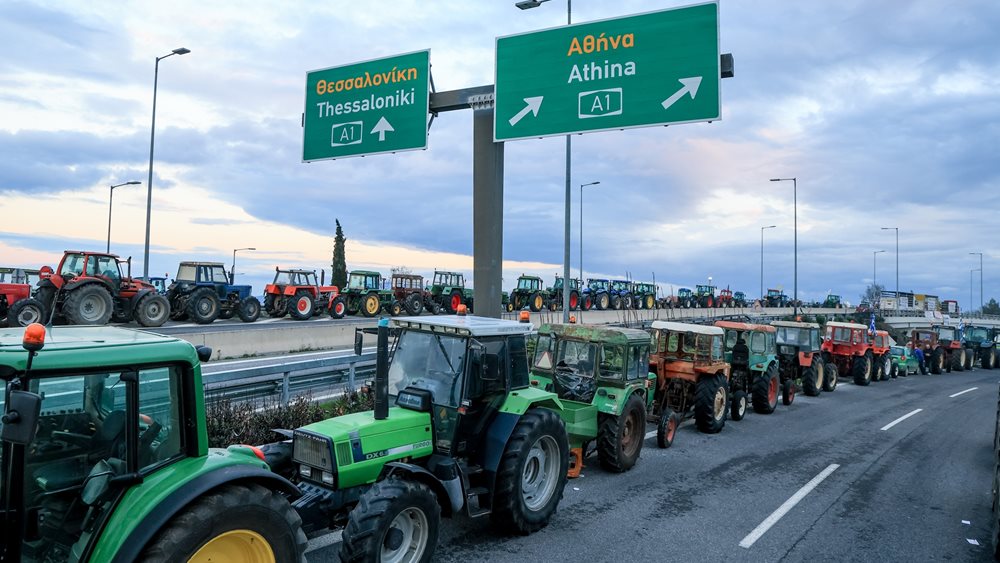 Όλες οι λύσεις στο τραπέζι της κυβέρνησης για τα έκτροπα από τους αγρότες