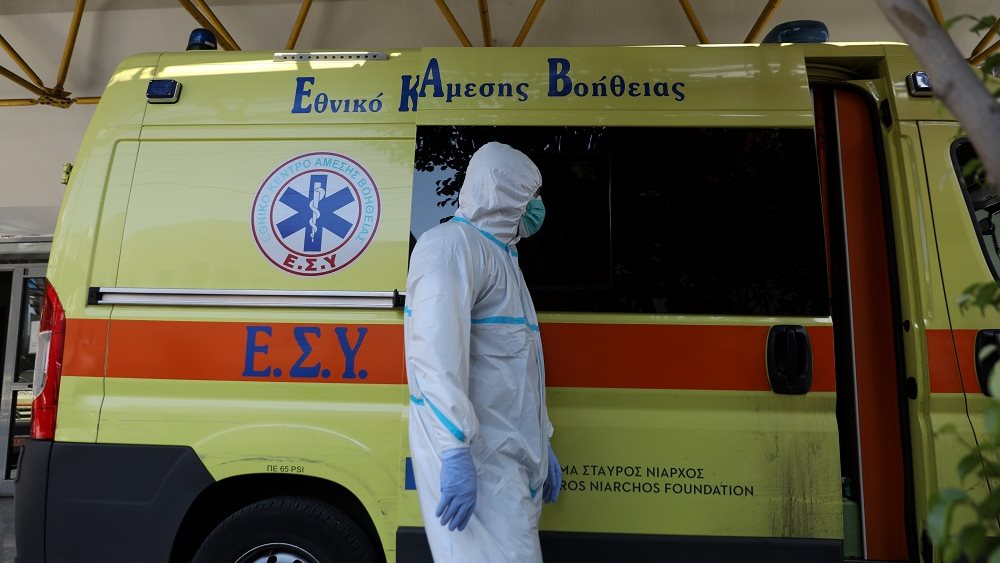 Κορονοϊός - ασθενοφόρο 01.02.2021