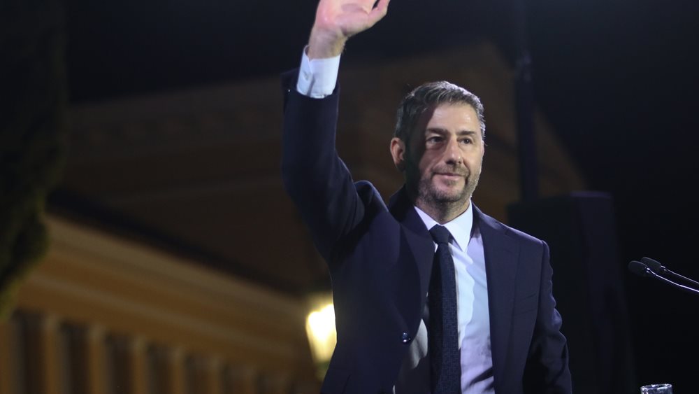 Πρόγραμμα για κυβέρνηση τετραετίας φτιάχνει το ΠΑΣΟΚ- Καρφιά σε Μητσοτάκη αλλά και σε Τσίπρα