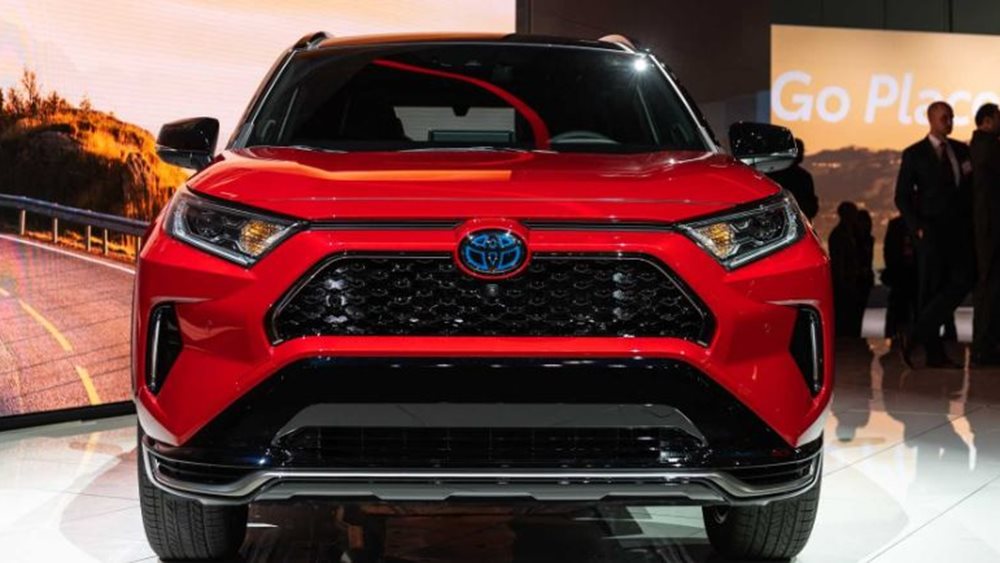 Toyota: Ανακαλεί 1,8 εκατ. οχήματα RAV4 λόγω κινδύνου εκδήλωσης φωτιάς