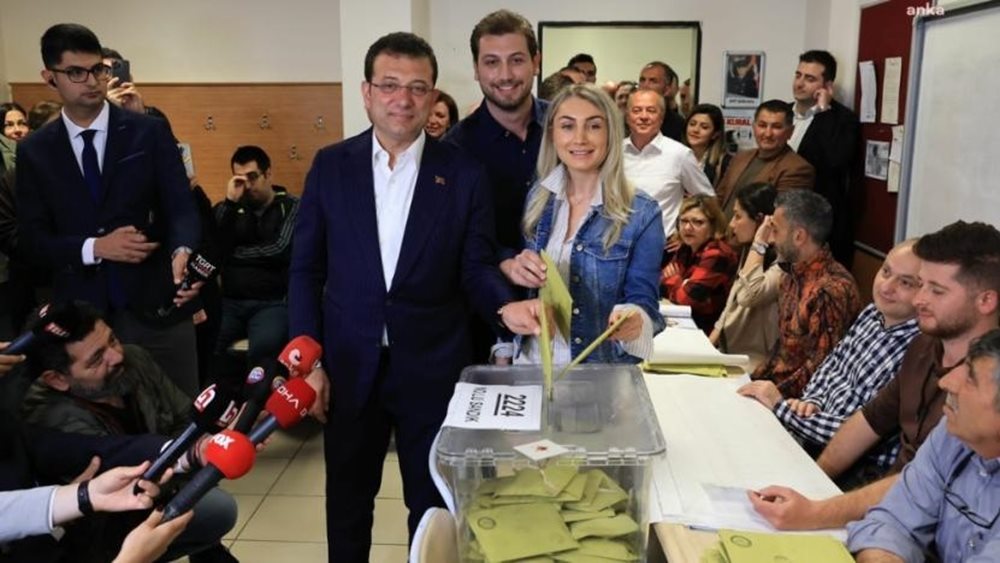 Ιμάμογλου: Ελπίζω ότι τα αποτελέσματα αυτών των εκλογών θα φέρουν μια ισχυρή δημοκρατία στη χώρα μας