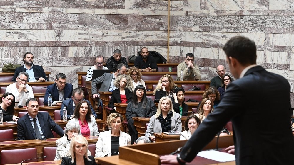 Ραγδαίες εξελίξεις σε ΣΥΡΙΖΑ: Γεροβασίλη &quot;πυροβολεί&quot; Κασσελάκη- Η Τζάκρη την χαρακτηρίζει... &quot;αρχηγίσκο&quot;