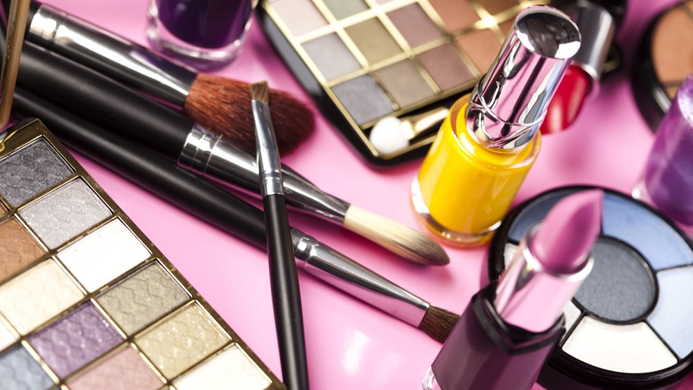 "Βρέχει" μερίσματα στην αγορά ομορφιάς – Τι διανέμουν Sephora, Galerie de Beauté και Parfums Christian Dior