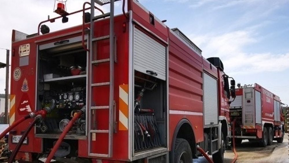 Υπό μερικό έλεγχο η πυρκαγιά στη Νέα Μάκρη - Αποκαταστάθηκε η κυκλοφορία στη λεωφόρο Διονύσου