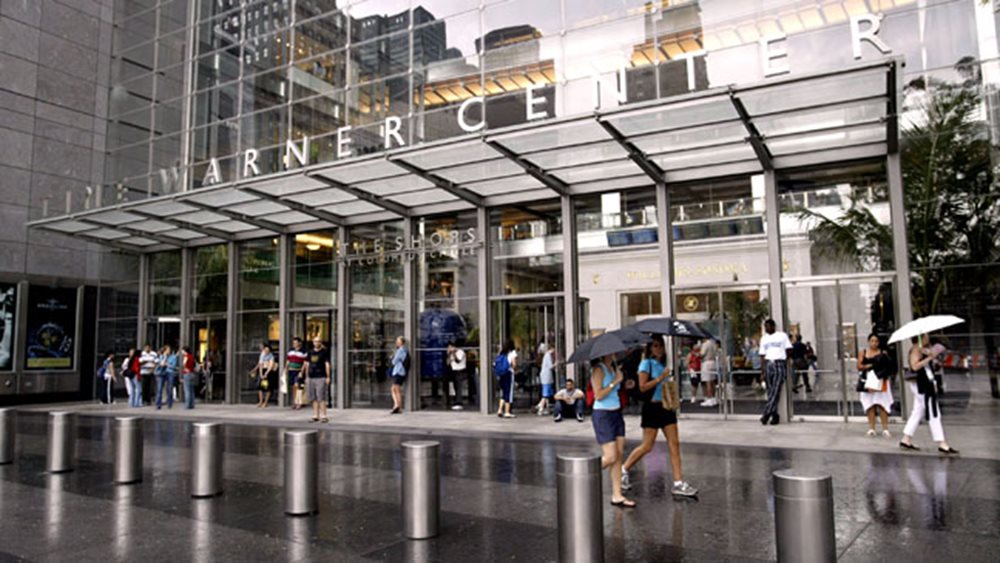 AT&amp;T: Έκλεισε το deal για την εξαγορά της Time Warner