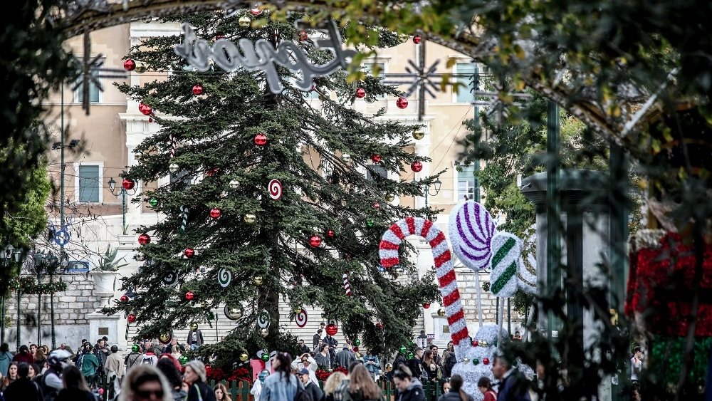 Πρεμιέρα για το εορταστικό ωράριο - Πώς θα λειτουργήσουν τα καταστήματα