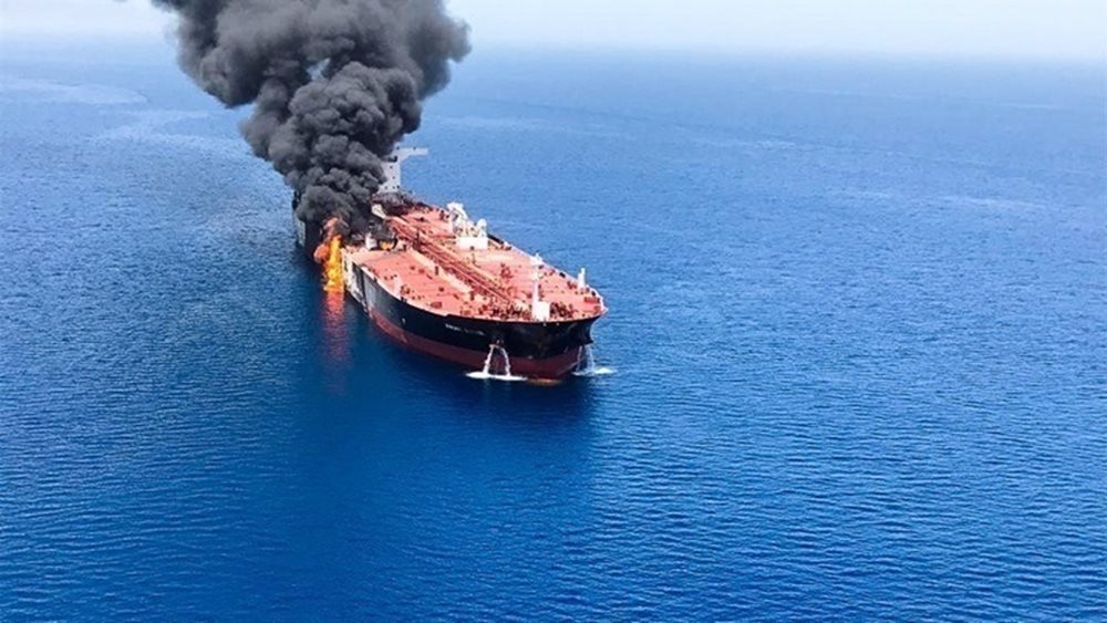 Ινδονησία: Φωτιά σε δεξαμενόπλοιο - Τουλάχιστον 10 νεκροί